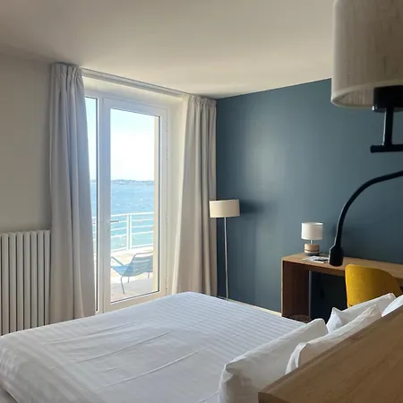 Hotel Logis De 4*